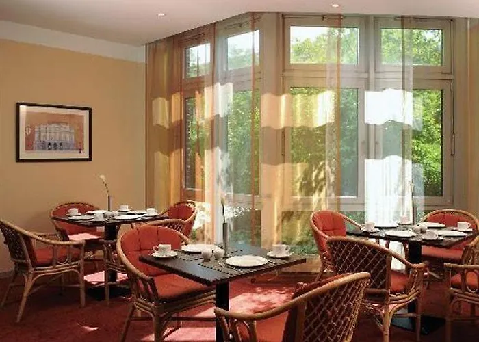 Hotell Nh Kreuzberg 3*