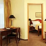 Otel Nh Kreuzberg