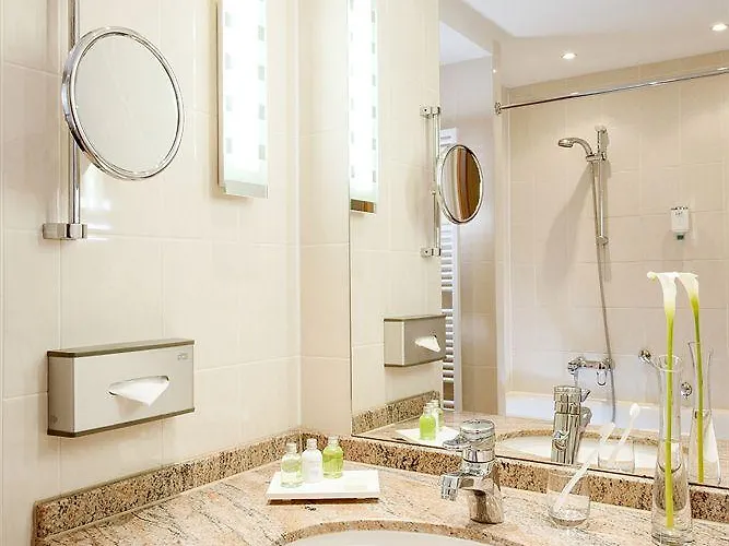 Nh Kreuzberg Отель 3*